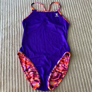 TYR Durafast one piece swimsuit reversible